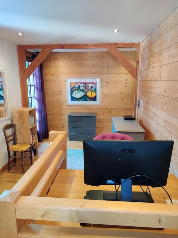 Spacious Ski Chalet In Traditional French Village, Sleeps 8, Four Star With Fibre Broadband Abondance Exterior photo