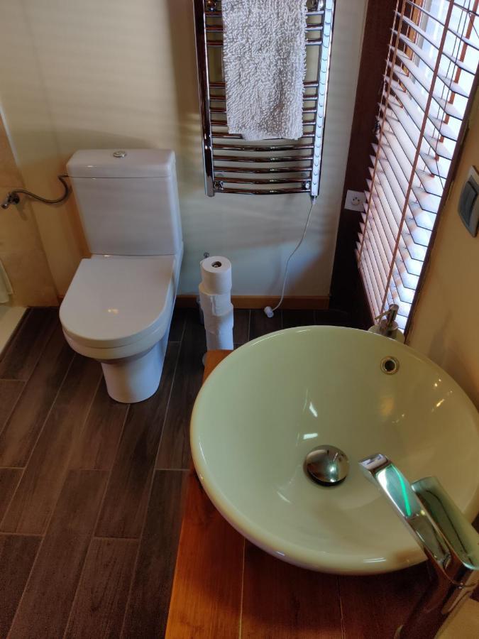 Spacious Ski Chalet In Traditional French Village, Sleeps 8, Four Star With Fibre Broadband Abondance Exterior photo