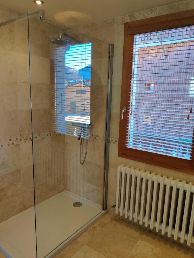 Spacious Ski Chalet In Traditional French Village, Sleeps 8, Four Star With Fibre Broadband Abondance Exterior photo
