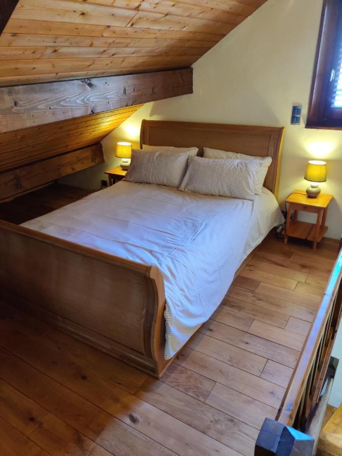 Spacious Ski Chalet In Traditional French Village, Sleeps 8, Four Star With Fibre Broadband Abondance Exterior photo